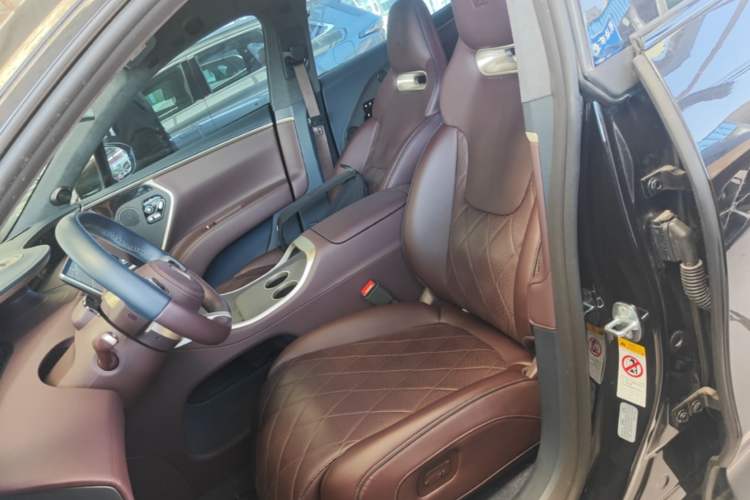 Used Avatr 11 2025 Year Updated Max Extended-Range Version Left Front Seat