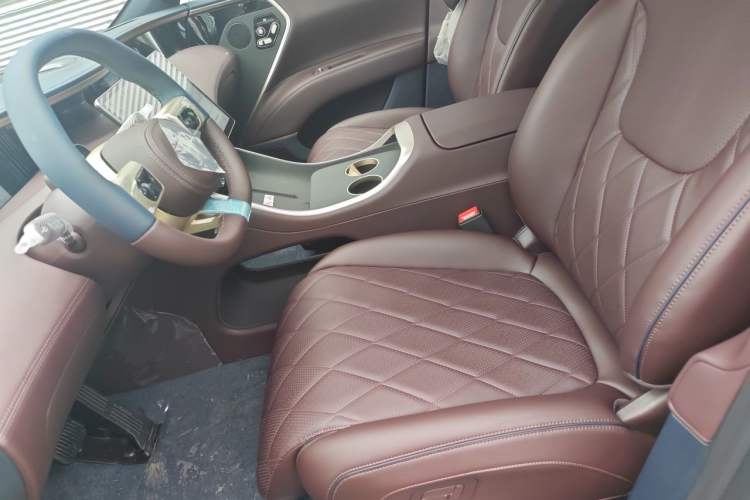 Used Avatr 11 2025 Year Updated Max Extended-Range Version Left Front Seat