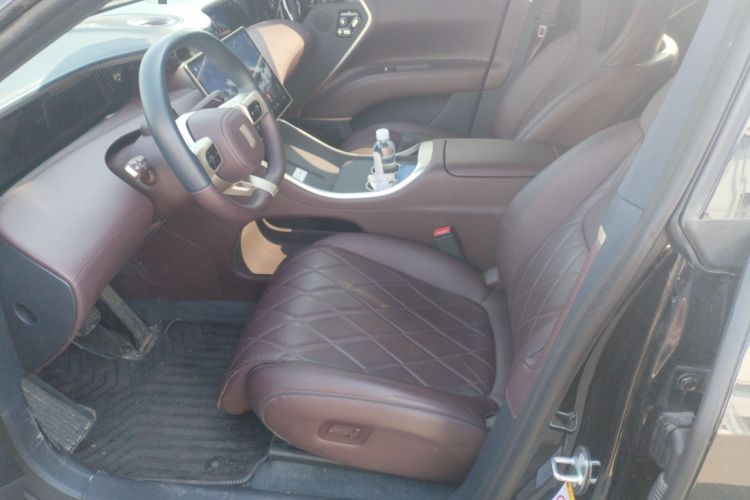 Used Avatr 11 2025 Ultra Extended-Range Edition Left Front Seat