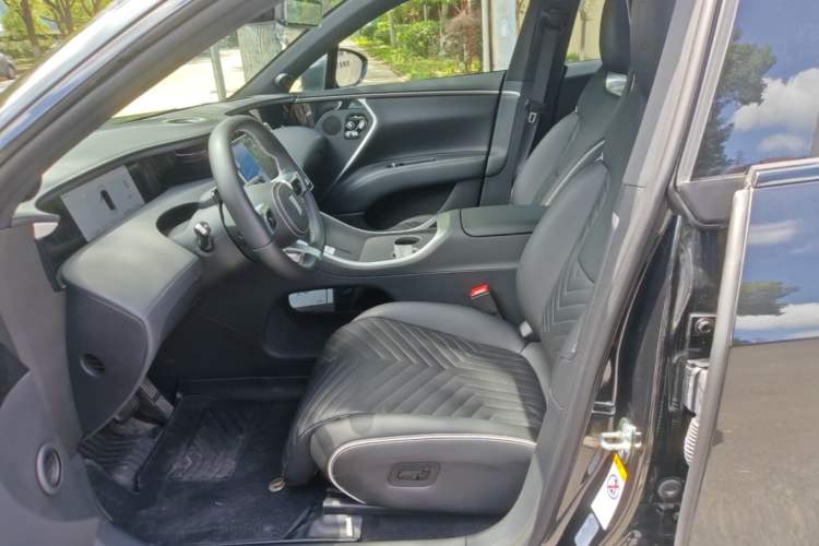 Used Avatr 11 2025 Ultra Extended-Range Edition Left Front Seat