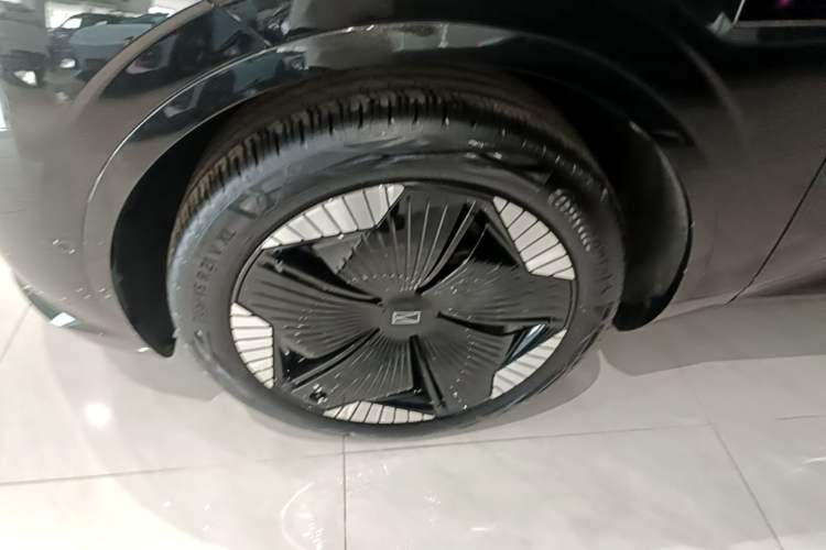 Used Avatr 11 2025 Max Extended-Range Edition Left Front Wheel Hub