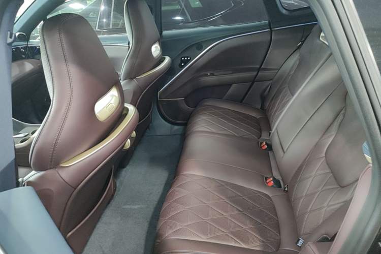 Used Avatr 11 2025 Ultra Extended-Range Edition Left Rear Seat