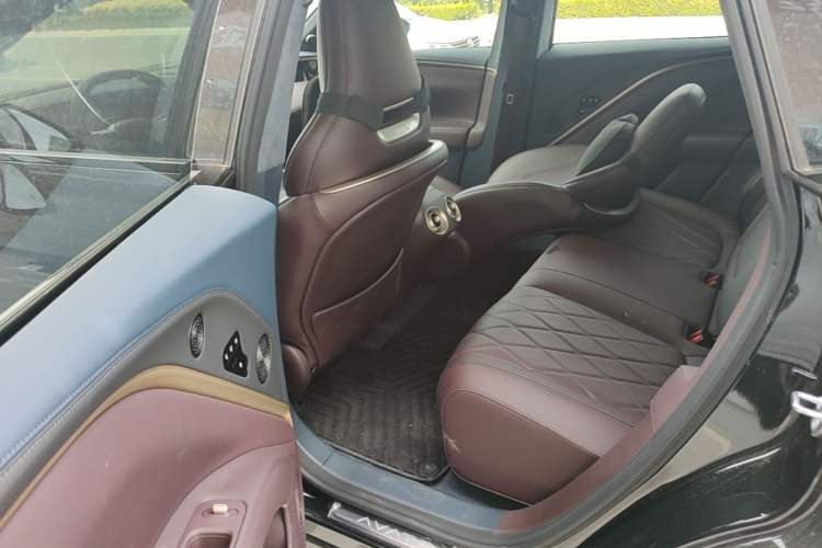 Used Avatr 11 2025 Year Updated Max Extended-Range Version Left Rear Seat