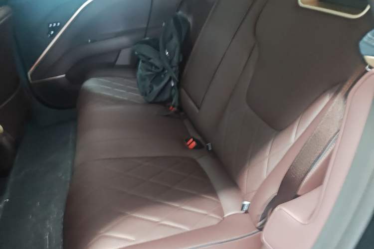 Used Avatr 11 2025 Year Updated Max Extended-Range Version Left Rear Seat