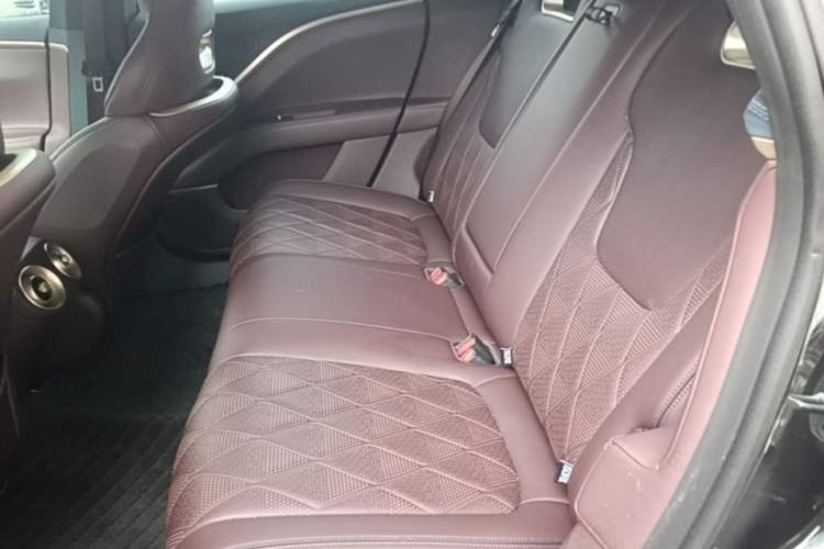 Used Avatr 11 2025 Ultra Extended-Range Edition Left Rear Seat