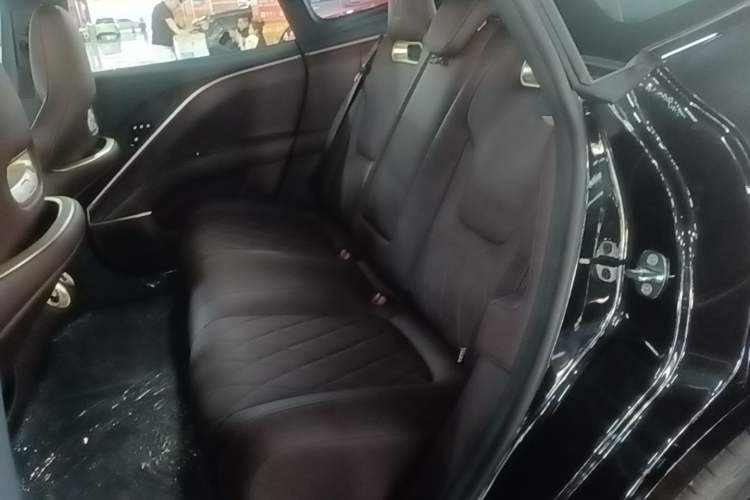 Used Avatr 11 2025 Year Updated Max Extended-Range Version Left Rear Seat