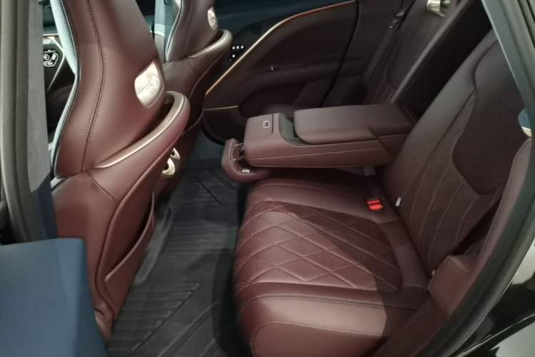 Used Avatr 11 2025 Max All-Electric Four-Wheel Drive Left Rear Seat