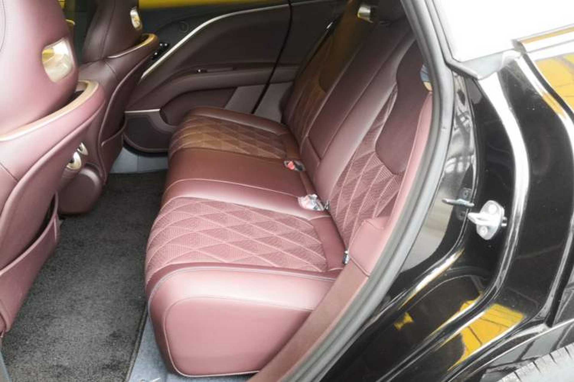 Used Avatr 11 2025 Ultra Extended-Range Edition Left Rear Seat