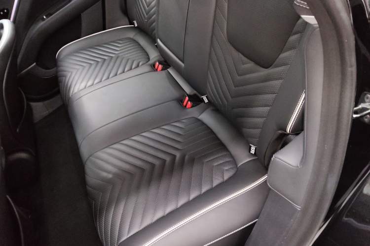 Used Avatr 11 2025 Ultra Extended-Range Edition Left Rear Seat