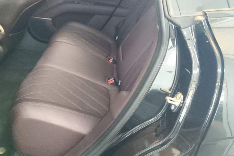 Used Avatr 11 2025 Year Updated Max Extended-Range Version Left Rear Seat