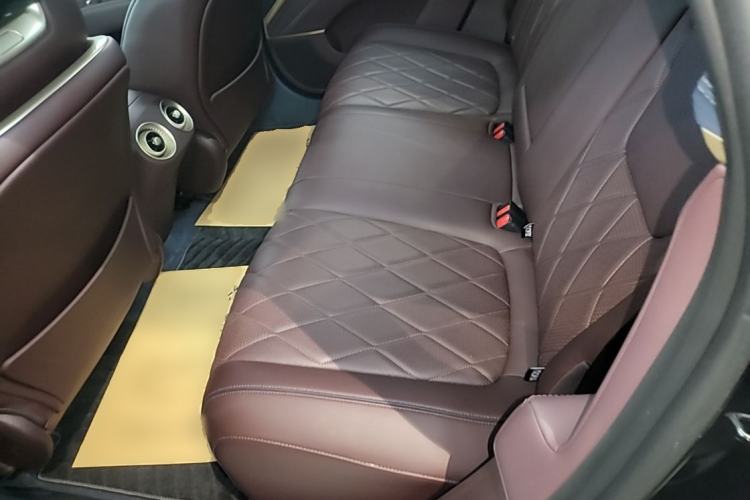 Used Avatr 11 2025 Year Updated Max Extended-Range Version Left Rear Seat