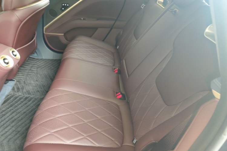 Used Avatr 11 2025 Year Updated Max Extended-Range Version Left Rear Seat