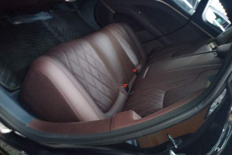 Used Avatr 11 2025 Ultra Extended-Range Edition Left Rear Seat