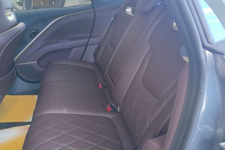 Used Avatr 11 2025 Year Updated Max Extended-Range Version Left Rear Seat
