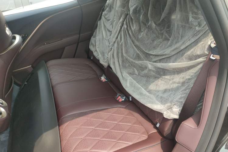 Used Avatr 11 2025 Year Updated Max Extended-Range Version Left Rear Seat
