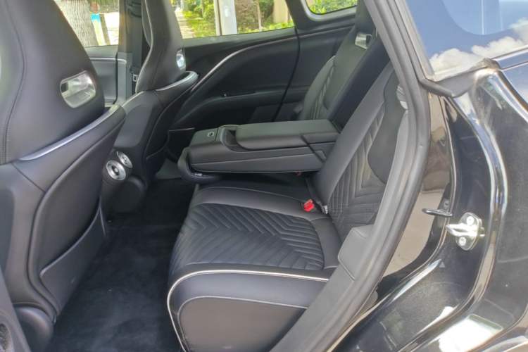 Used Avatr 11 2025 Ultra Extended-Range Edition Left Rear Seat