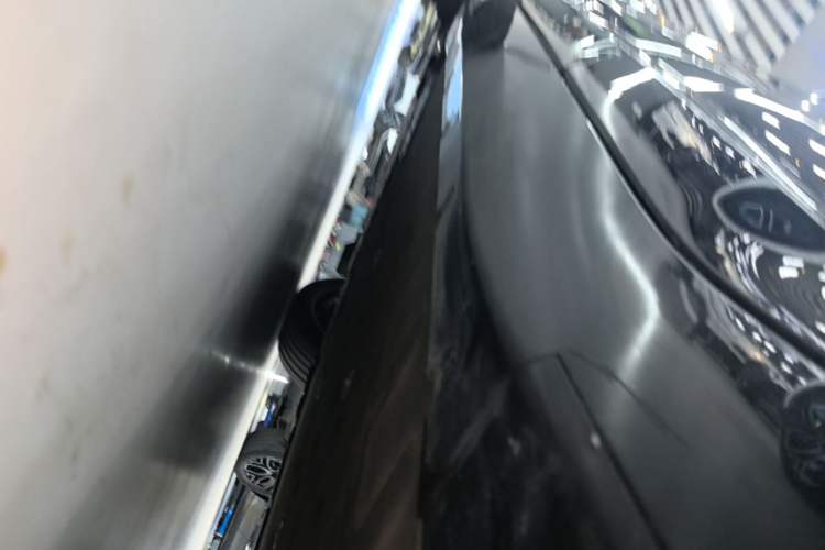 Used Avatr 11 2025 Max All-Electric Four-Wheel Drive Left Side Sill