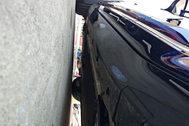 Used Avatr 11 2025 Ultra Extended-Range Edition Left Side Sill