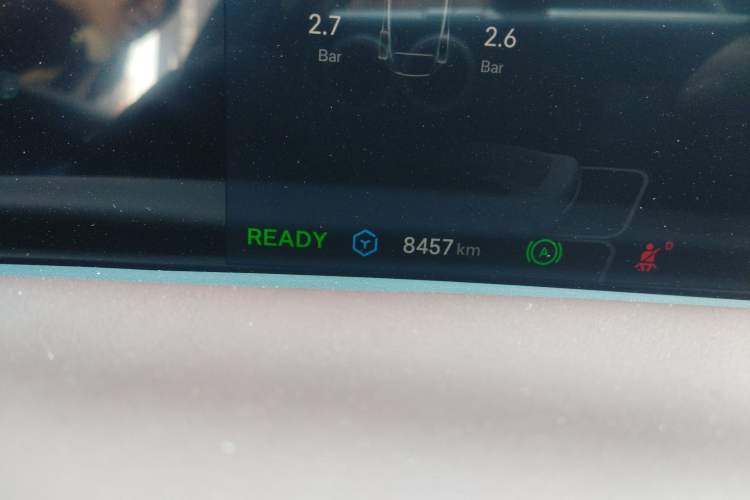 Used Avatr 11 2025 Ultra Extended-Range Edition Odometer Close Up