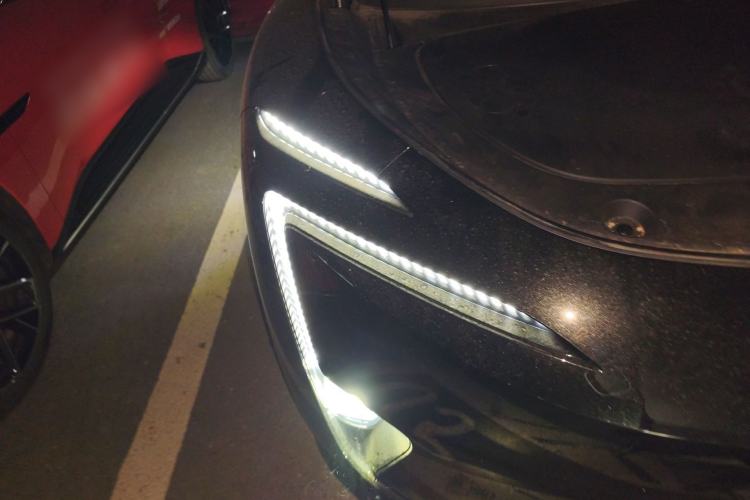 Used Avatr 11 2025 Year Updated Max Extended-Range Version Right Front Headlight