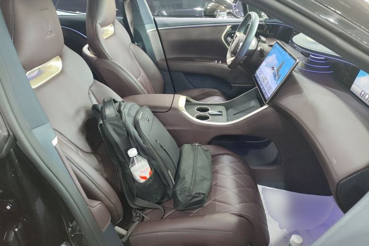 Used Avatr 11 2025 Ultra Extended-Range Edition Right Front Seat