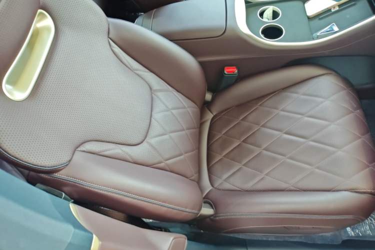Used Avatr 11 2025 Year Updated Max Extended-Range Version Right Front Seat