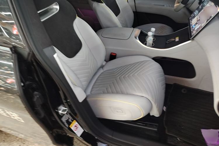 Used Avatr 11 2025 Year Updated Max Extended-Range Version Right Front Seat