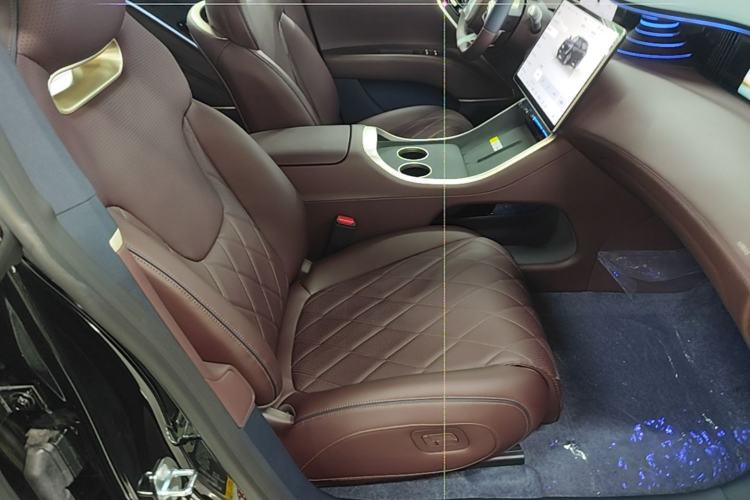 Used Avatr 11 2025 Year Updated Max Extended-Range Version Right Front Seat