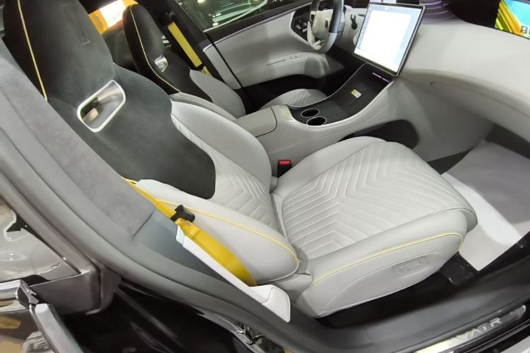 Used Avatr 11 2025 Year Updated Max Extended-Range Version Right Front Seat