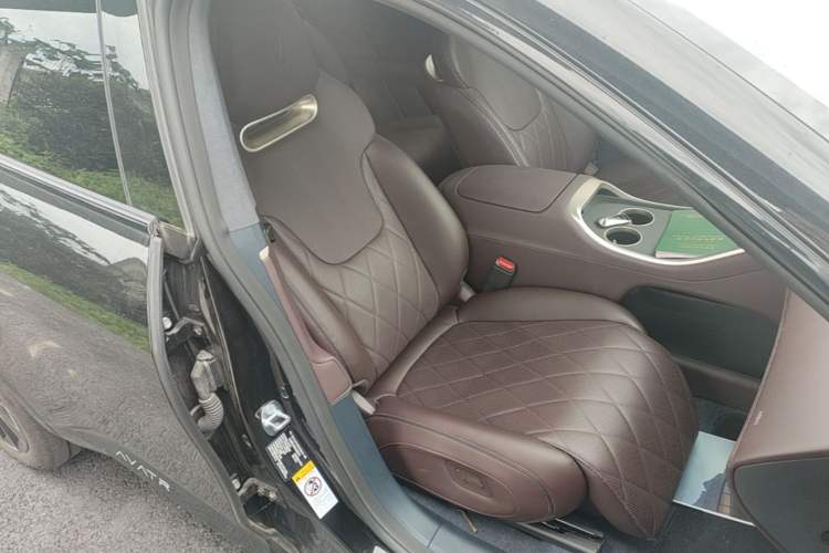 Used Avatr 11 2025 Year Updated Max Extended-Range Version Right Front Seat
