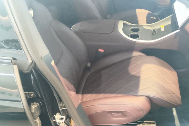 Used Avatr 11 2025 Year Updated Max Extended-Range Version Right Front Seat