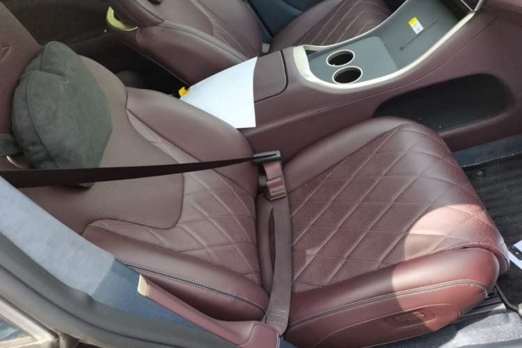 Used Avatr 11 2025 Ultra Extended-Range Edition Right Front Seat