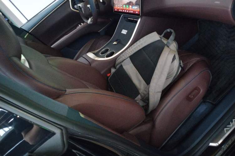 Used Avatr 11 2025 Ultra Extended-Range Edition Right Front Seat