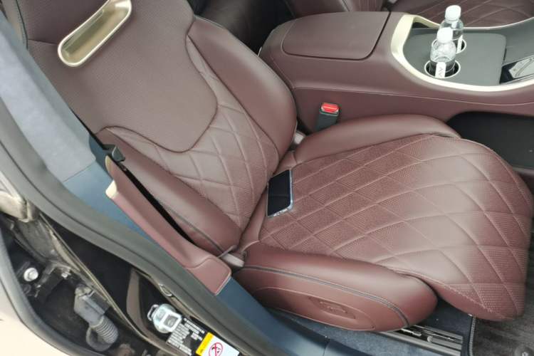 Used Avatr 11 2025 Year Updated Max Extended-Range Version Right Front Seat