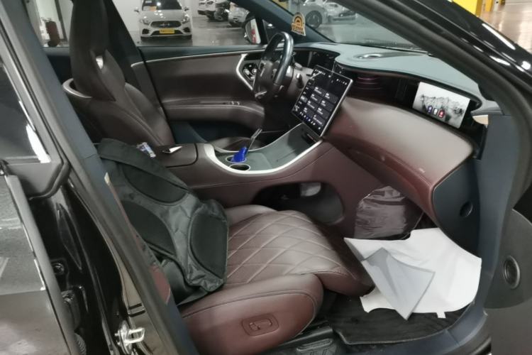 Used Avatr 11 2025 Ultra Extended-Range Edition Right Front Seat