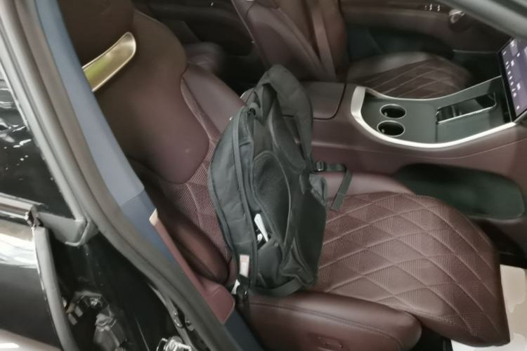 Used Avatr 11 2025 Ultra Extended-Range Edition Right Front Seat