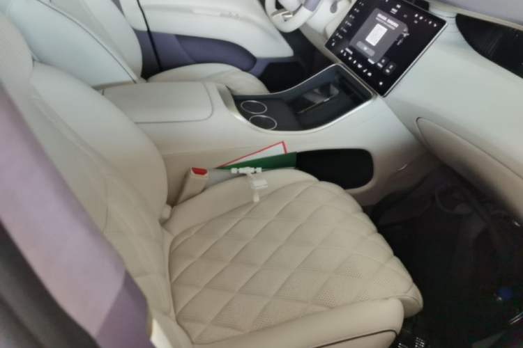 Used Avatr 11 2025 Max Pure Electric Edition Right Front Seat