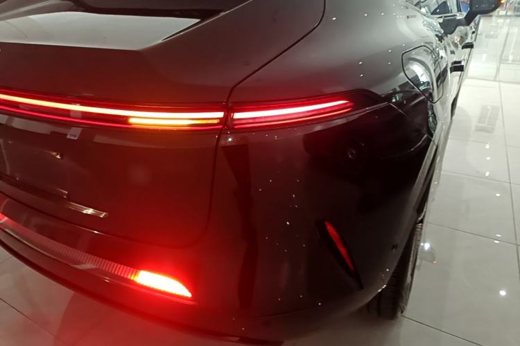 Used Avatr 11 2025 Max Extended-Range Edition Right Rear Taillight