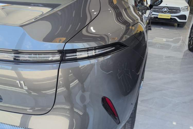 Used Avatr 11 2025 Year Updated Max Extended-Range Version Right Rear Taillight
