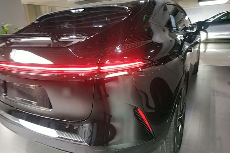 Used Avatr 11 2025 Max All-Electric Four-Wheel Drive Right Rear Taillight