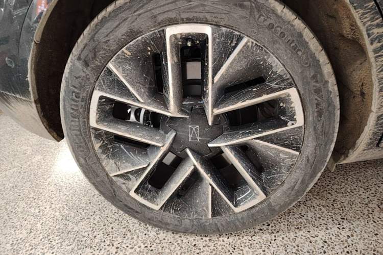 Used Avatr 11 2025 Year Updated Max Extended-Range Version Right Rear Wheel Hub