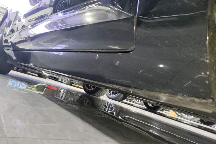 Used Avatr 11 2025 Ultra Extended-Range Edition Right Side Sill