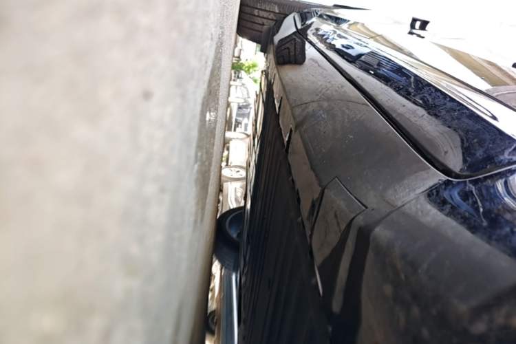 Used Avatr 11 2025 Ultra Extended-Range Edition Right Side Sill