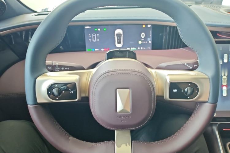 Used Avatr 11 2025 Year Updated Max Extended-Range Version Steering Wheel