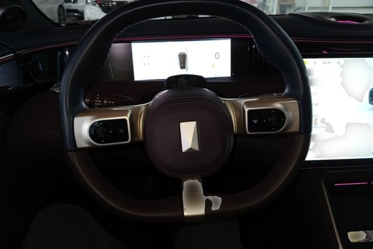Used Avatr 11 2025 Year Updated Max Extended-Range Version Steering Wheel
