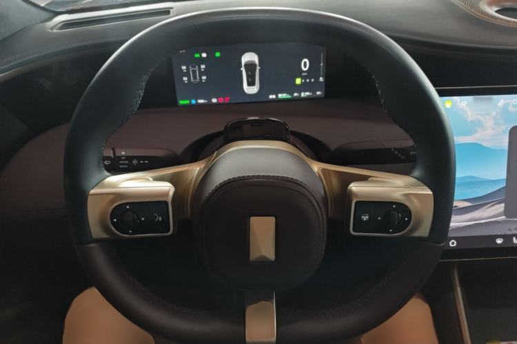 Used Avatr 11 2025 Year Updated Max Extended-Range Version Steering Wheel
