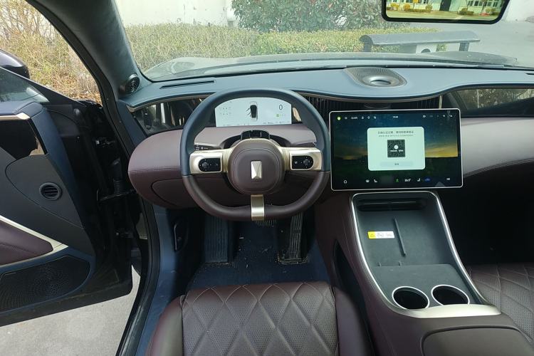Used Avatr 11 2025 Year Updated Max Extended-Range Version Steering Wheel