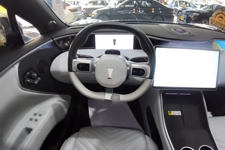 Used Avatr 11 2025 Year Updated Max Extended-Range Version Steering Wheel