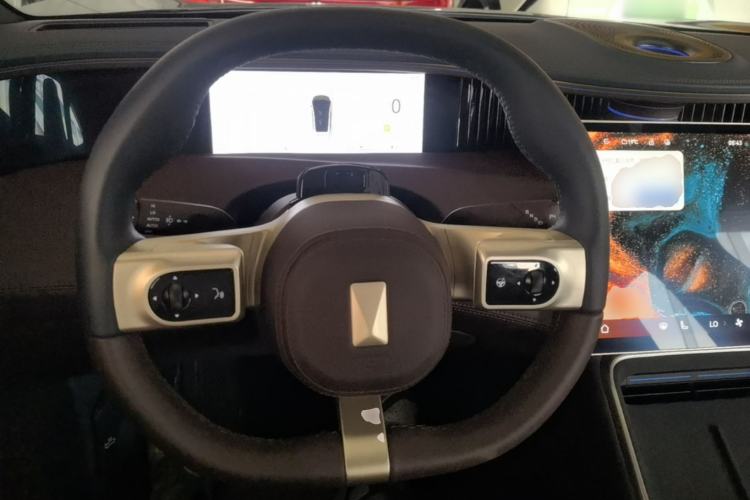 Used Avatr 11 2025 Year Updated Max Extended-Range Version Steering Wheel
