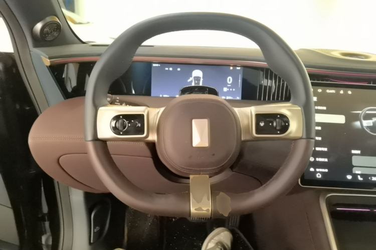 Used Avatr 11 2025 Year Updated Max Extended-Range Version Steering Wheel